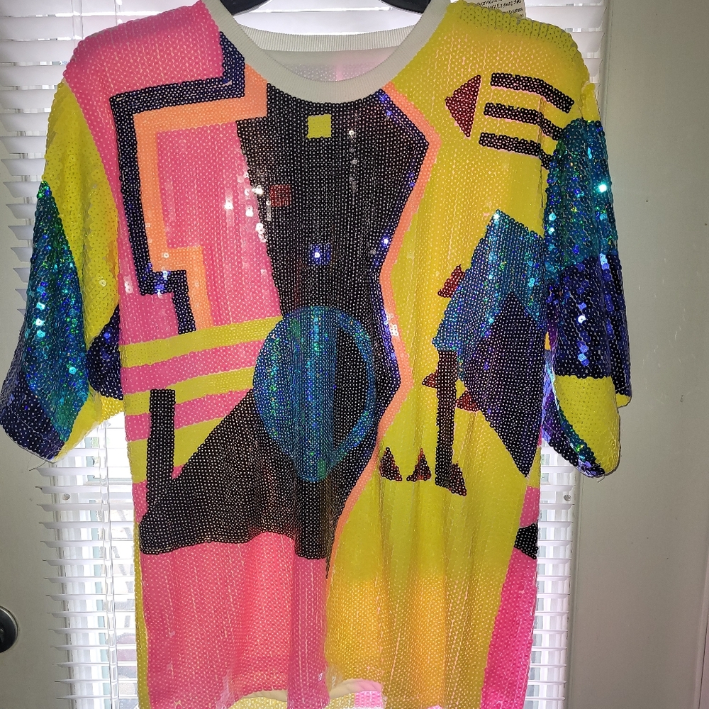 Colorful Sequin Graphic Top FITS S-L